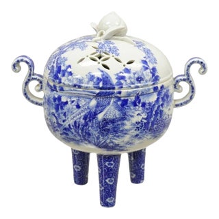 Antique 19th Century Blue and White Chinese Porcelain Footed Incense Burner For Sale