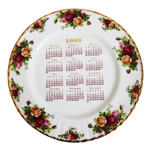 Royal Albert Old Country Roses 2000 Calandar Plate - Made in England