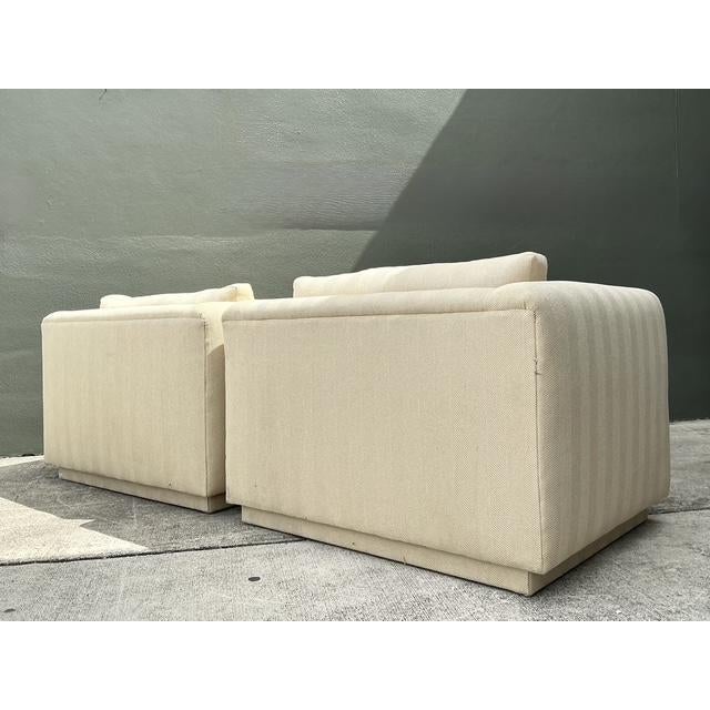 These monumental lounge chairs, designed in the iconic style of Charles Pfister for Knoll, embody the streamlined luxury...