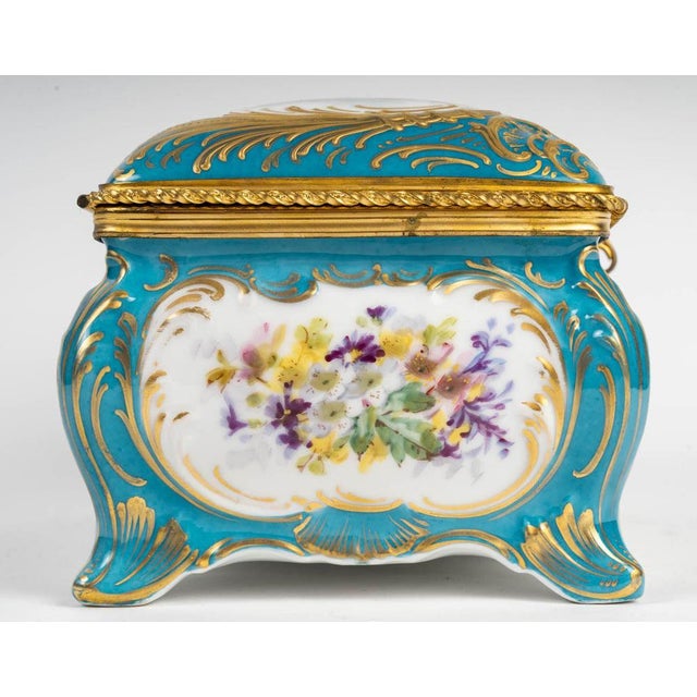 White 19th Century Napoleon III Sèvres Porcelain Box in Gilt Brass Mounting For Sale - Image 8 of 11