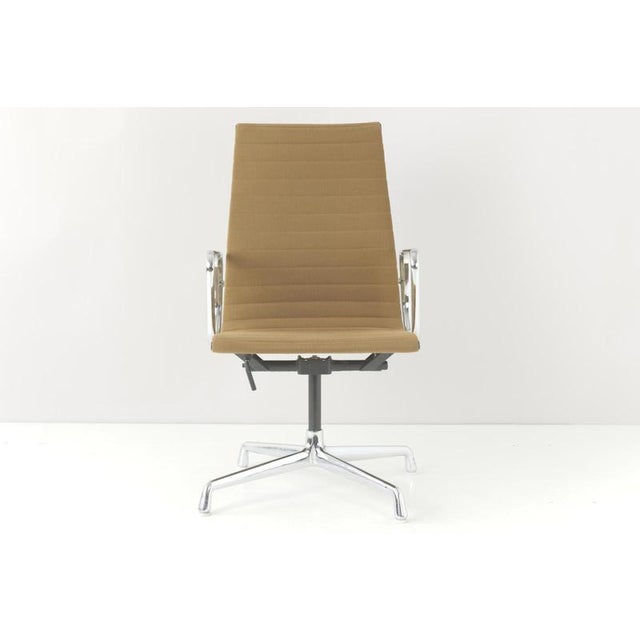 Brown Alu Group Conference Chair by Ray and Charles Eames for Herman Miller, USA, 1958 For Sale - Image 8 of 18