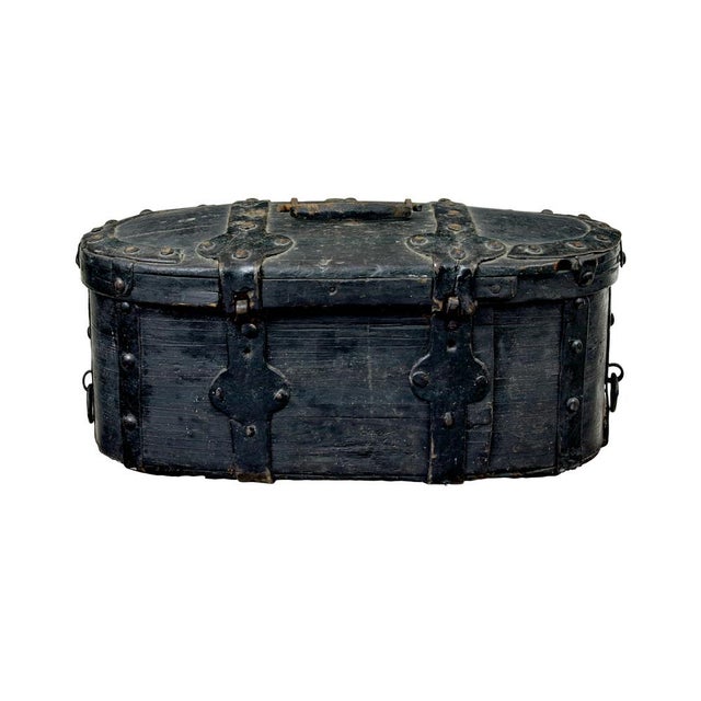 Scandinavian Folk Art Handmade Pine Box, 1830 For Sale - Image 4 of 7