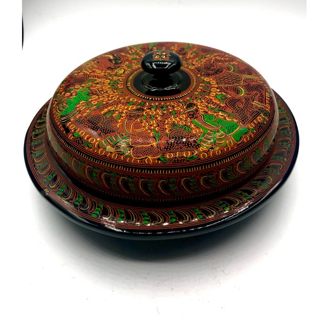 Early 20th Century Burmese Yun Lacquer Lahpet-Ok Covered Serving Dish For Sale - Image 4 of 10