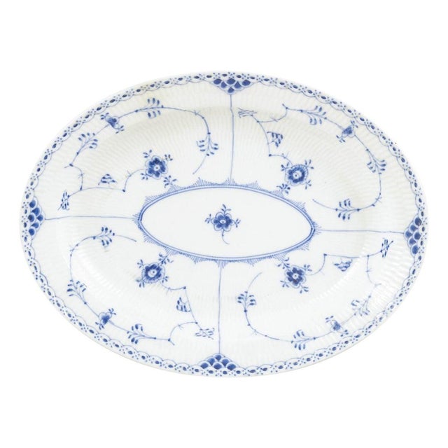 1950s Blue Fluted Half Lace Oval Dish in Porcelain from Royal Copenhagen, 1950 For Sale - Image 5 of 5