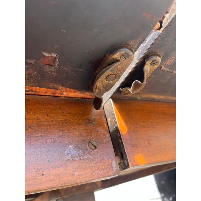 1950s John Stuart Inc Compact 5 Leg Table With 4 Leafs For Sale In Tampa - Image 6 of 10