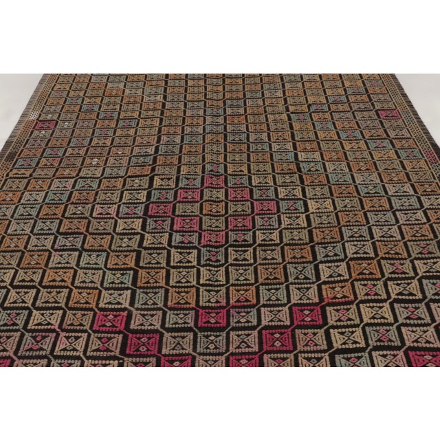 1960s Vintage Turkish Geometric Kilim With Concentric Diamond Designs - Rug & Kilim For Sale - Image 5 of 9