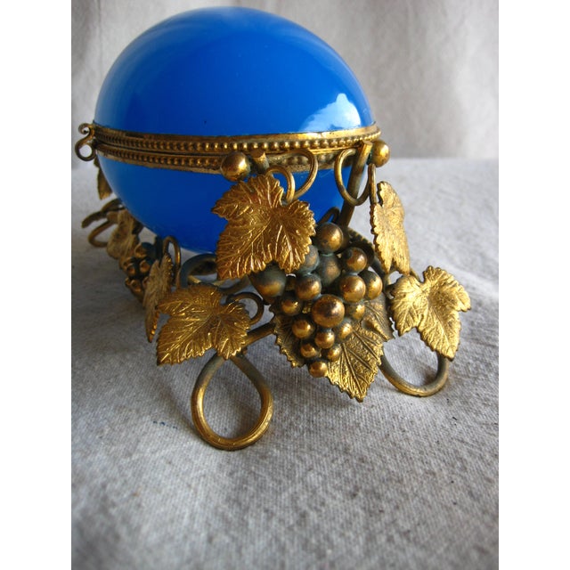 Early 19th Century French Large Bleu Opaline Egg Box With Perfume Bottles View of Paris 19 Century For Sale - Image 5 of 12