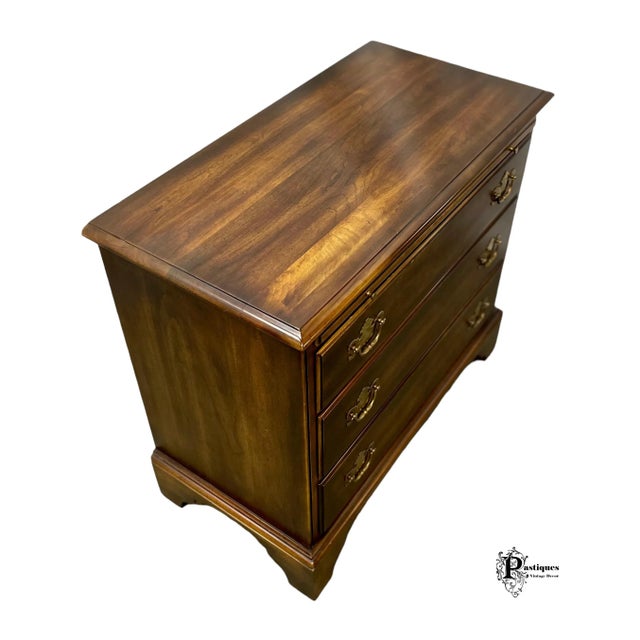 Vintage Statton Trutype Americana Chippendale Style Antique Oxford Cherry Commode / Chest of Drawers For Sale In Greensboro - Image 6 of 11