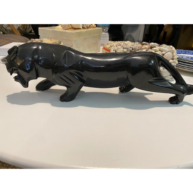 Spectacular Art Deco style black Ónix hand carved panther figurine.