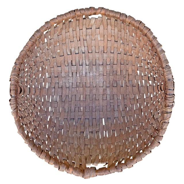 Large 19th Century American Spale Gathering Basket. For Sale In Chicago - Image 6 of 9