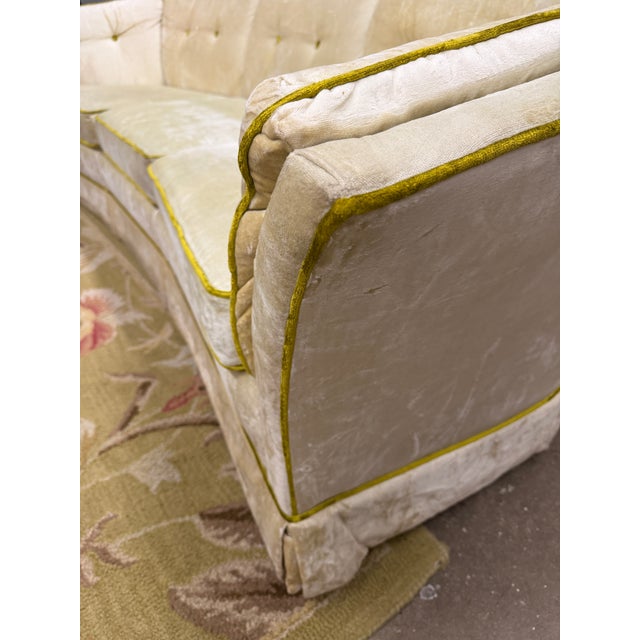 Mid-Century Modern 1950s Hollywood Regency Curved Velvet Sofa For Sale - Image 3 of 7