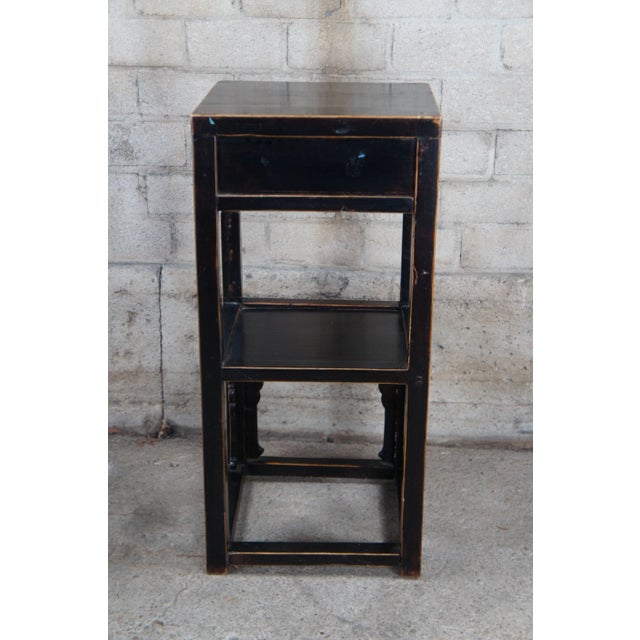 Late 19th Century Antique Chinese Qing Dynasty Black Lacquer Elm Tiered Side Table Pedestal Stand For Sale - Image 9 of 11