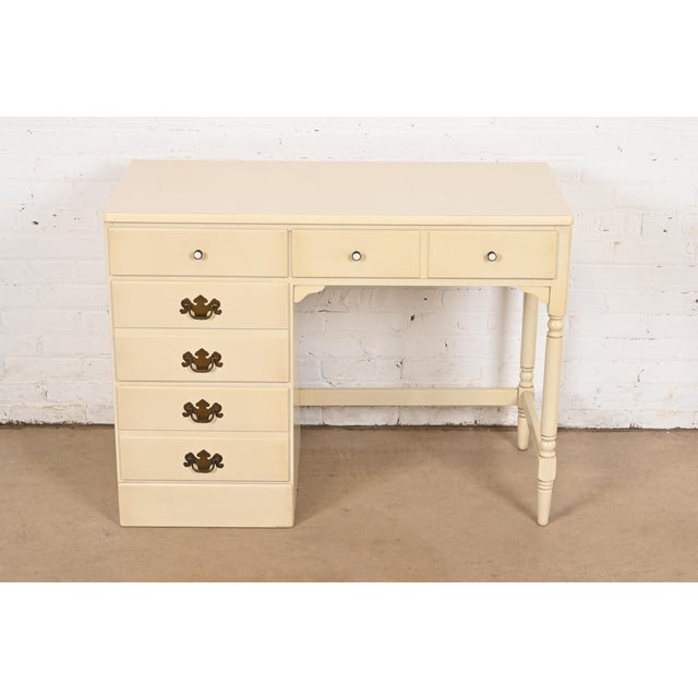 American Ethan Allen American Carved Cream Lacquered Solid Maple Writing Desk, Circa 1970s For Sale - Image 3 of 12