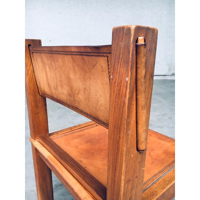 Elm & Cognac Leather Dining Room Chairs Set in the style of Pierre Chapo, Italy, 1960s, Set of 4 For Sale - Image 6 of 18