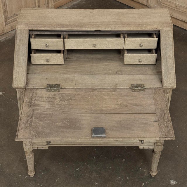 18th Century French Louis XVI Secretary Desk in Stripped Oak For Sale - Image 17 of 18