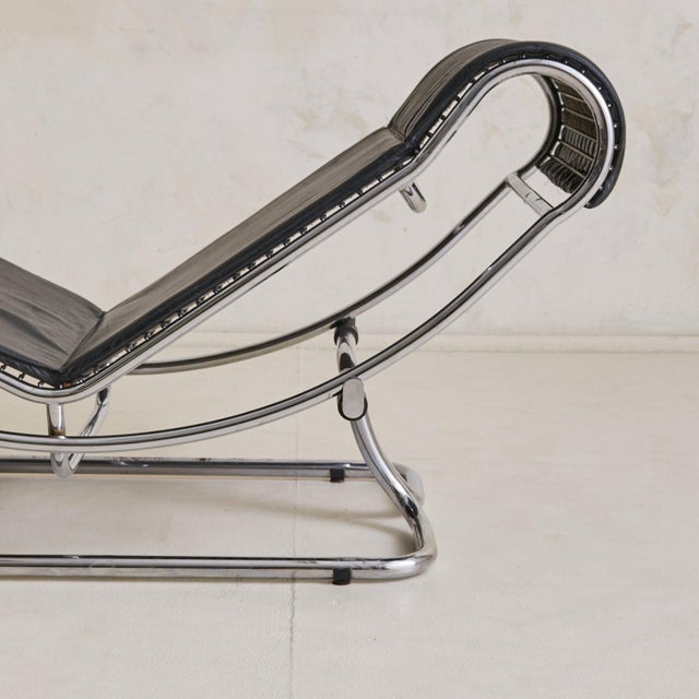 Italian Chrome + Leather Chaise Lounge Attributed to Guido Faleschini, 1970s For Sale - Image 10 of 11