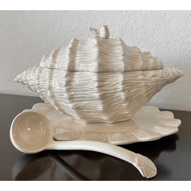 Excellent Pre-Owned Condition. Note: Lucite plate stand is not included. A soup tureen straddles the line between home...