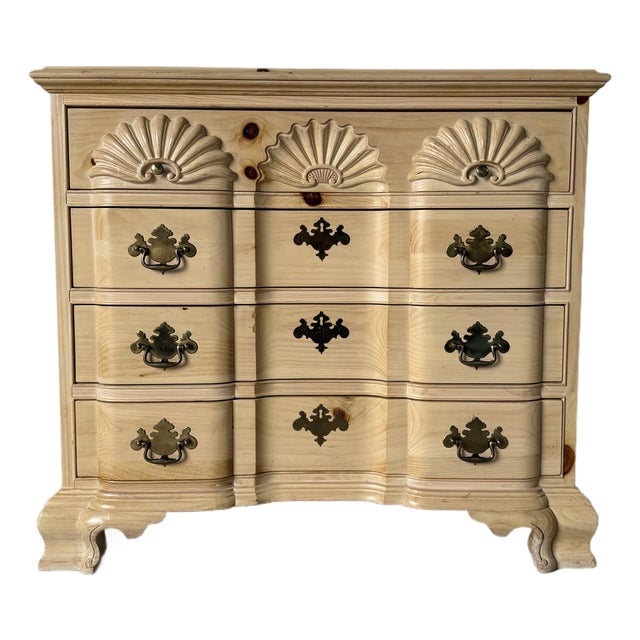 Vintage Link-Taylor Pine Block-Front 4-Drawer Bachelor’s Chest For Sale