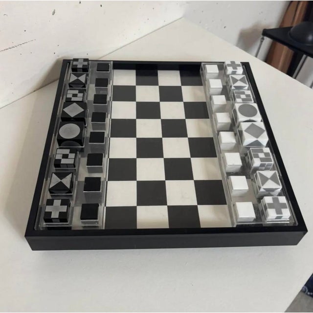 Altuglas Chess Set by Alexandre Yeghiayan, 1970, Set of 33 For Sale - Image 3 of 7