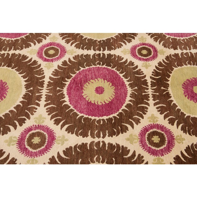 21st Century Modern Tibetan Wool Rug in Tan With Allover Design For Sale In New York - Image 6 of 11