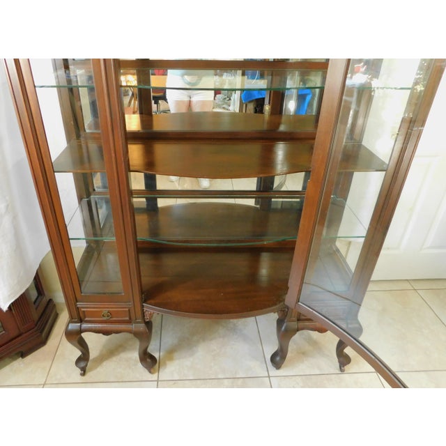 Antique Solid Mahogany Bow Front Mirrored Back China Display Cabinet For Sale In West Palm - Image 6 of 12