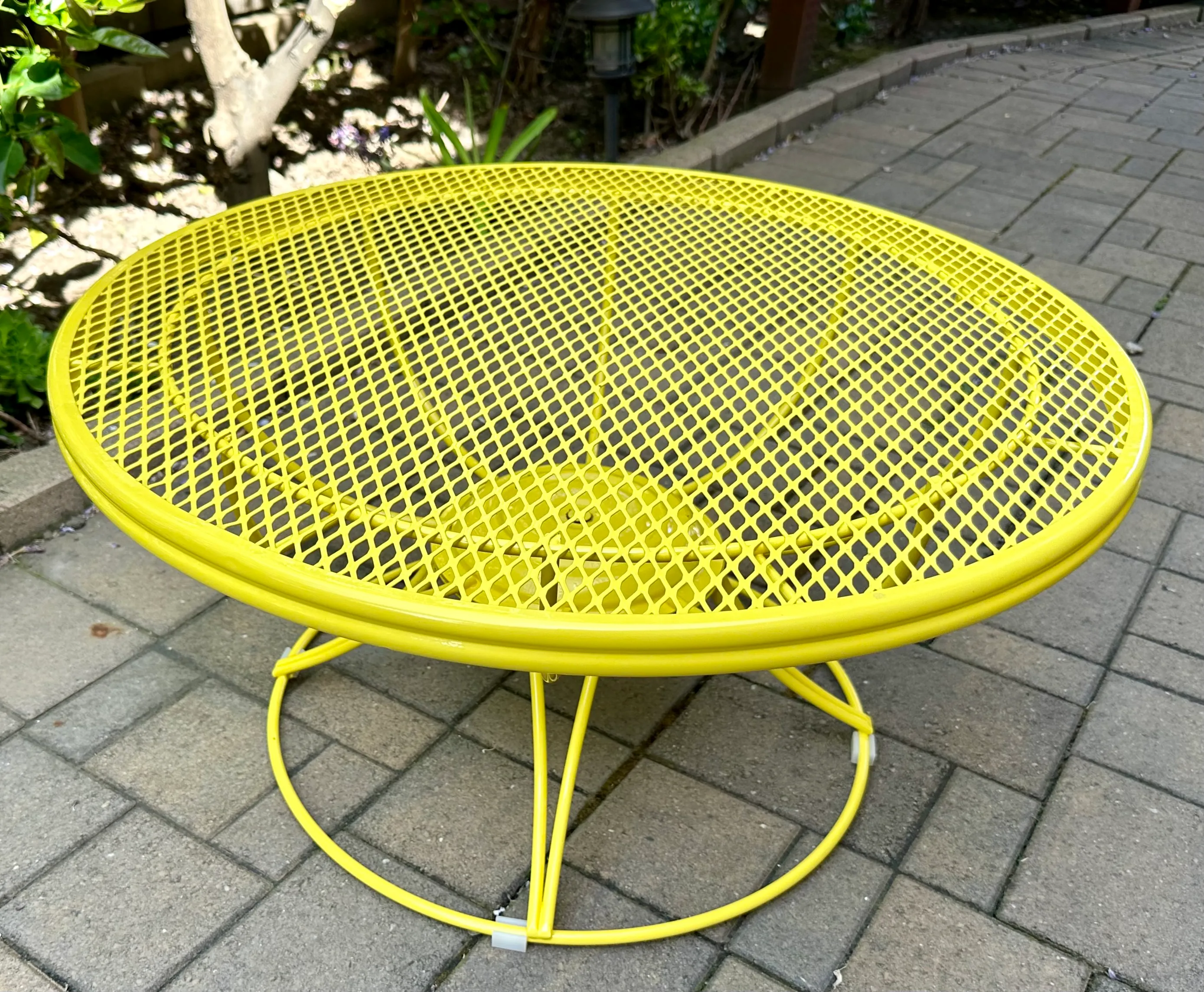 Homecrest Circular Lazy Susan Coffee Table | Chairish
