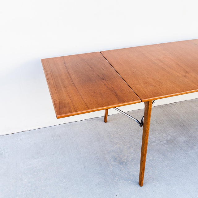 Rare 1950s Danish Modern Teak & Oak Dining Table by Borge Mogensen, Model 162 For Sale - Image 14 of 17