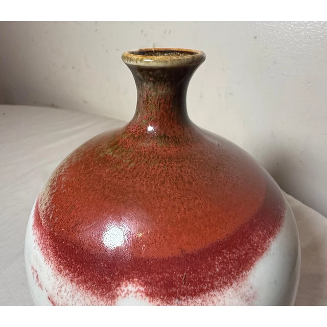 Red Vintage 1970's Deborah Slahta Studio Handmade Ox Blood Red White Pottery Vase For Sale - Image 8 of 10
