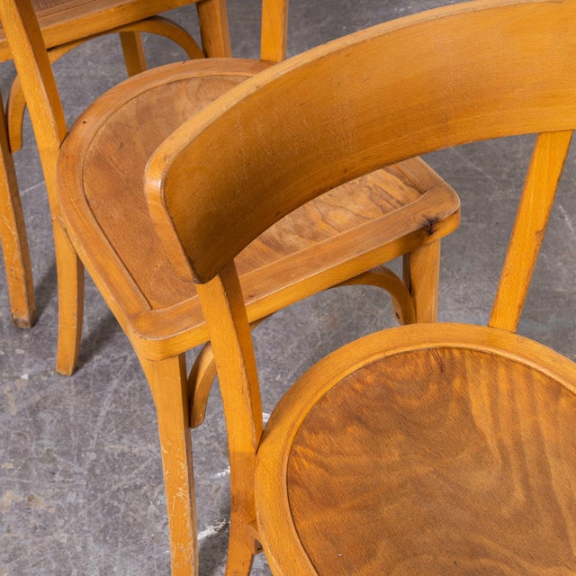 French Blonde Bentwood Kick Leg Dining Chair from Baumann, 1950s For Sale - Image 4 of 15