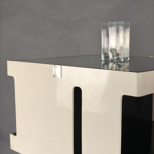 Black Double-Sided Rotating Bar Cabinet in the style of Gio Colombo, 1960s For Sale - Image 8 of 12
