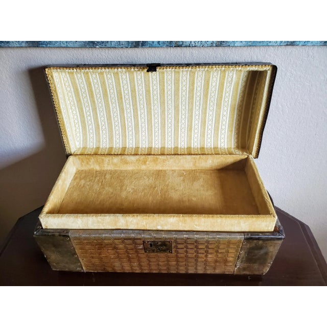 Brown Small 19th Century American Travel Trunk Train Case For Sale - Image 8 of 11