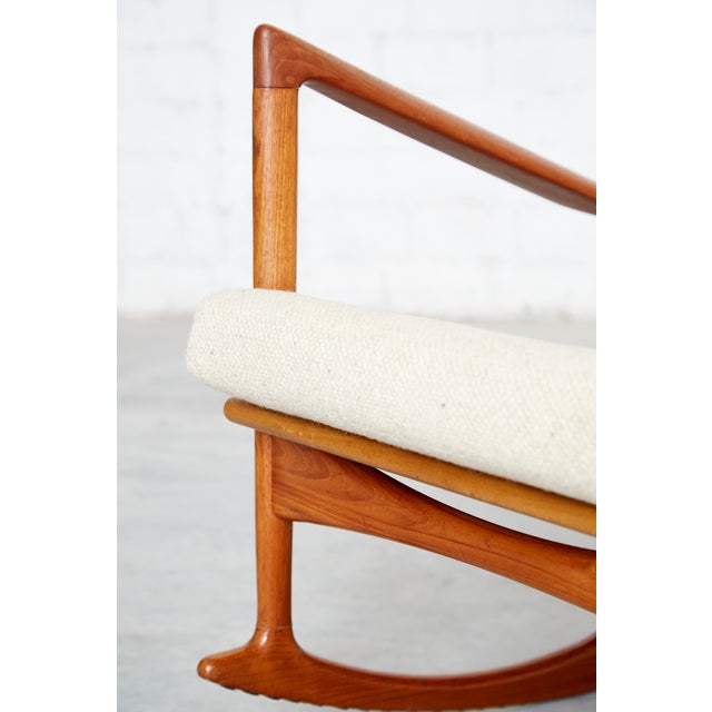Model 650-15 Rocking Chair by Ib Kofod-Larsen for Chr. Linneberg Møbelfabrik, 1960s For Sale - Image 9 of 18