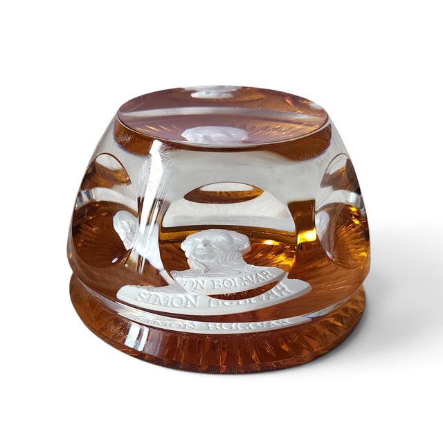 Baccarat Vintage 1970s Great Leaders of History Baccarat for Franklin Mint Cameo Paperweight For Sale - Image 4 of 5