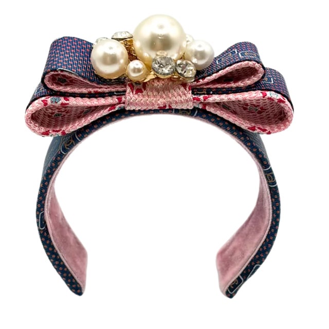 French Chanel CC Grenadine Vintage Silk Necktie Cuff Bracelet For Sale - Image 3 of 6
