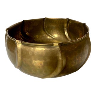 1970s Vintage Hammered Brass Decorative Bowl For Sale