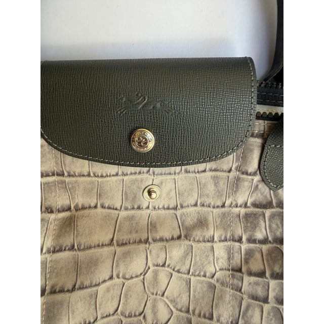 Gray Longchamp Nylon Weekender Bag Top Handle Crossbody Le Pliage Croc Print Tote For Sale - Image 8 of 12