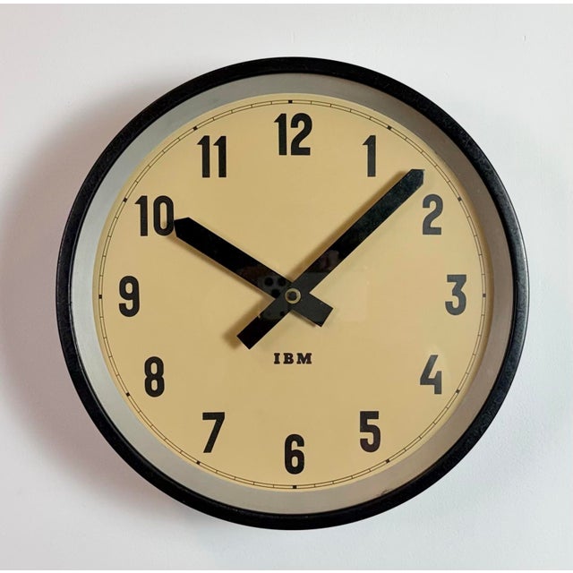 Metal Industrial Black Factory Wall Clock from IBM, 1950s For Sale - Image 7 of 15
