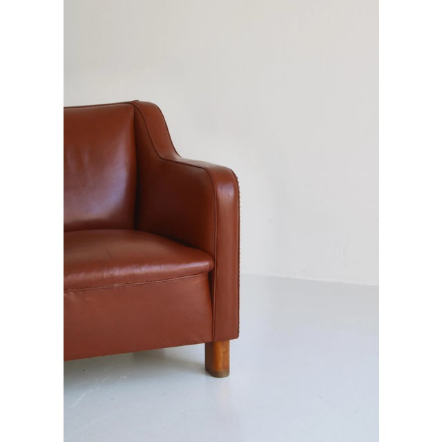 Danish Modern Easy Chair in Leather and Beech by Mogens Lassen for Fritz Hansen, 1940s For Sale - Image 11 of 18