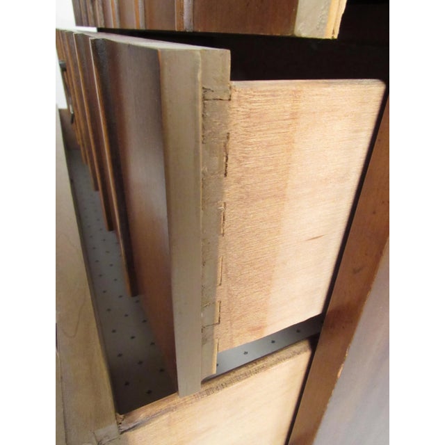 Mid-Century Modern Highboy Dresser For Sale In New York - Image 6 of 10