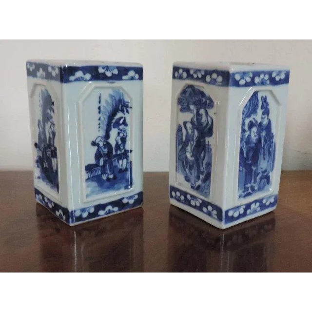 19th Century Chinese Blue and White Porcelain Brush Pots - A Pair For Sale In New York - Image 6 of 11