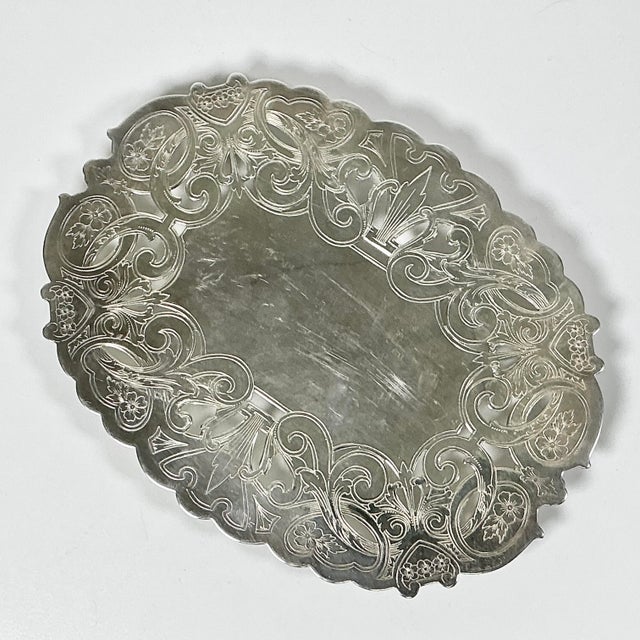 Mid 20th Century Mid 20th Century Neoclassical Hollywood Regency Traditional Wallace Silverplate Trivet. For Sale - Image 5 of 9