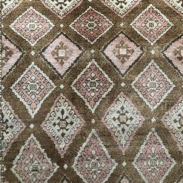 Vintage Turkish Rug: Pink & Brown Diamond Pattern | 4'4"x5'7" For Sale - Image 4 of 7