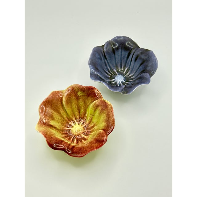 2000 - 2009 Handmade Vintage Ceramic Flower Bowls – Set of 2 For Sale - Image 5 of 9