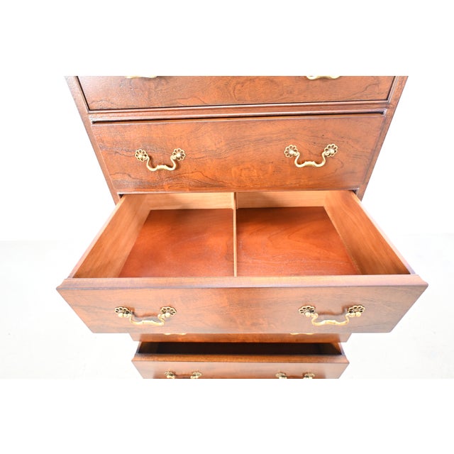 Henredon Georgian Revival Mahogany Lingerie Chest of Drawers | Newly Refinished For Sale - Image 11 of 16