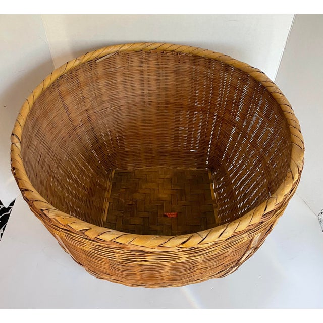 Chinese 1960's Asian Wicker and Bamboo Basket Made in the People's Republic of China For Sale - Image 3 of 12
