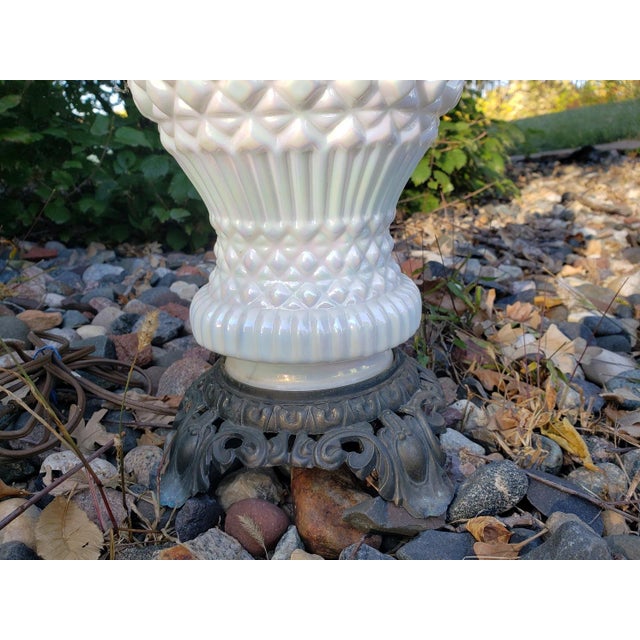 Mid 20th Century Accurate Casting Art Deco Hollywood Regency Glass Lamp Iridiscent Milk White Diamond Cut For Sale - Image 4 of 9