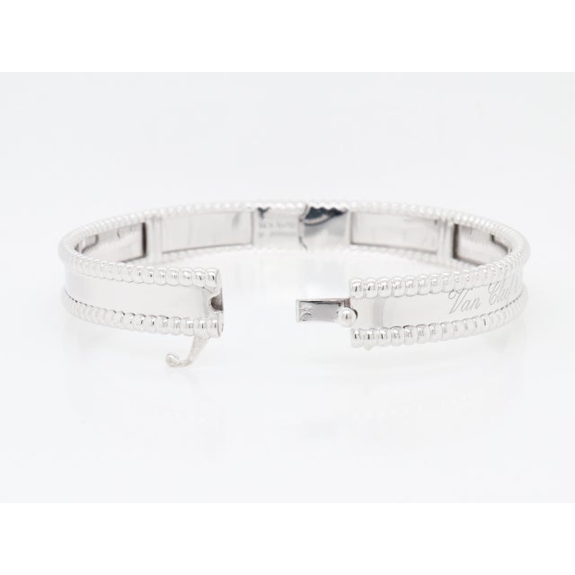 Van Cleef & Arpels Vca 18k White Gold Perlée Signature Bracelet, Medium Model For Sale - Image 10 of 15