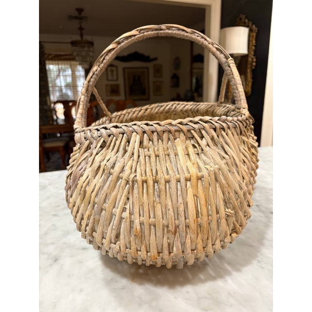 Early 20th Century Large Vintage Handwoven Farmhouse Buttock Basket for Egg or Harvest Gathering - French Country - Rustic European - Farmhouse Style - Americana For Sale - Image 5 of 6