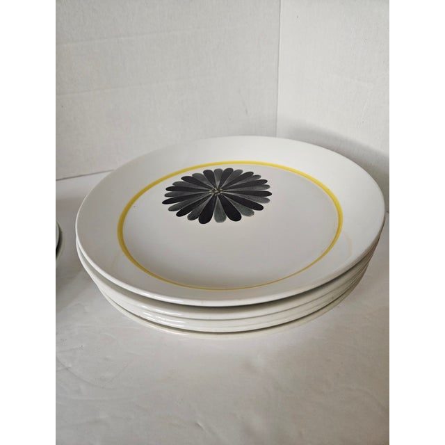 This is a rare vintage set of Arabia china in the Lea pattern. It is hand made in Finland and has a mark used from 1964 to...