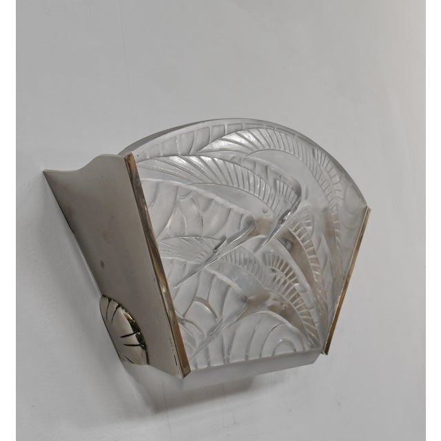 Daum 1930s Pierre d'Avesn Lorrain Daum French Art Deco Wall Sconces #1 - A Pair For Sale - Image 4 of 18